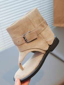 1 đôi sandal cao cổ da mờ kiểu retro cho trẻ em, có quai ngang và khóa cài. - Màu be - Xem 7