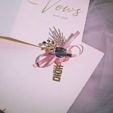 1枚高级粉色玫瑰金属合金优雅胸针，适合新郎、新娘、伴郎、伴娘、婚礼、订婚、活动、派对、旅行、盛会、学校庆典等场合佩戴。 - 珊瑚粉 - 查看 7