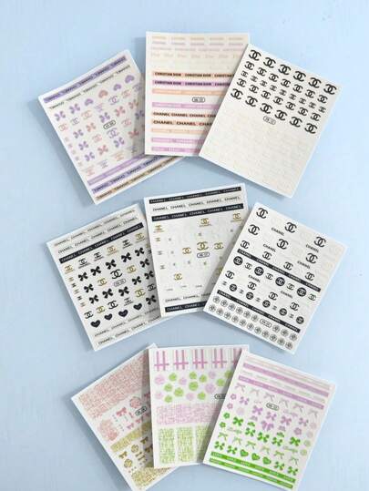 3D美甲贴纸，5D浮雕自粘贴纸，高粘性防水不卷边，多图案水钻金线蝴蝶结花卉美甲贴，奢华氛围美甲贴纸，适合DIY居家美甲和专业沙龙快速造型，简约韩式和日式风格可选，易于粘贴，不伤指甲