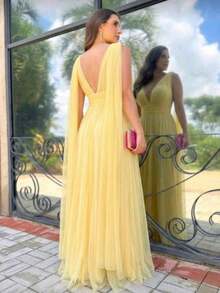 Long Dress With A Slit, Suitable For Graduation, Wedding, Guest, Or Bridesmaid, With Sparkle. - Yellow - View 2