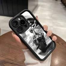 1 pieza Funda de teléfono con gráfico de motociclista en blanco y negro y fondo de velocímetro - Negro - Ver 4