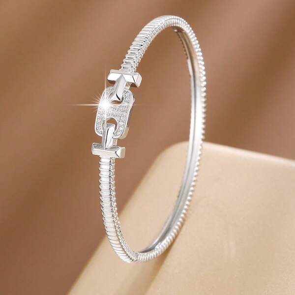 1 chiếc vòng tay nữ thiết kế khóa hình chữ nhật hình học, mắt xích, đính đá Cubic Zirconia.