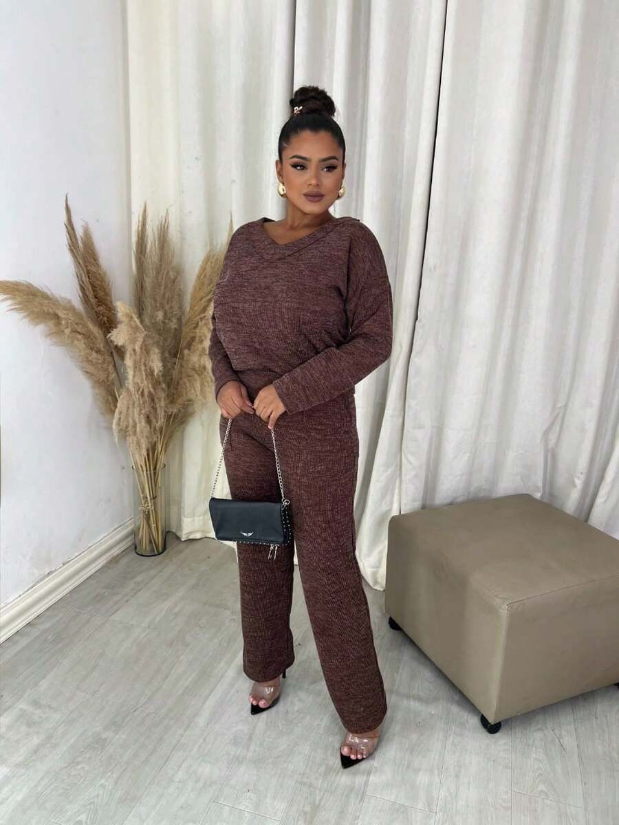 Women's Winter Set In Ribbed Wool Knit – Long-Sleeved Blouse And Pants With Functional Pockets And Elastic Back | Comfortable Casual Elegant Autumn/Winter Look - 鏽棕色 - 查看 1