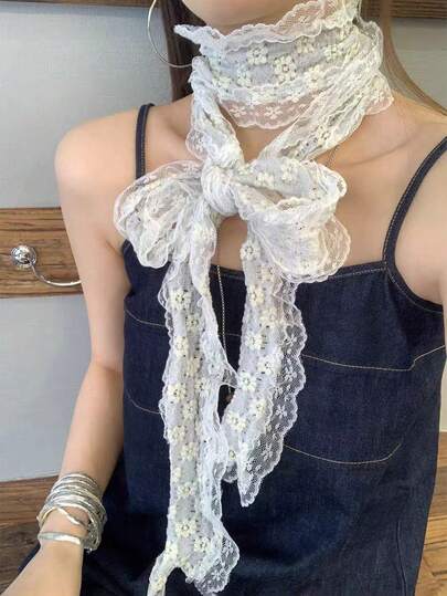 1条时尚优雅蕾丝花朵长款真丝围巾，轻盈透气，适合女士春夏佩戴。