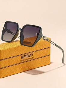 WEYFANY Kính râm thời trang nữ 2026, Kính râm vuông cổ điển bằng kim loại dành cho nữ cỡ lớn, Chất liệu TAC nhẹ, bền, thoải mái khi đeo, Gọng kính thanh lịch, tối giản, đa năng, Thích hợp cho lái xe, hoạt động ngoài trời, du lịch, tiệc tùng, chụp ảnh, giải trí, bãi biển, lễ hội âm nhạc, leo núi, kỳ nghỉ, chơi golf, câu cá, thể thao, phong cách đường phố - Nhiều màu - Xem 13