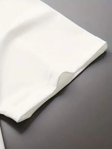 Disney A Men'S T-Shirt From The Cars Theme Series, Featuring A Casual Short-Sleeve Design With A Round Neck. It'S Comfortable, Breathable, And Lightweight - trắng - Xem 5