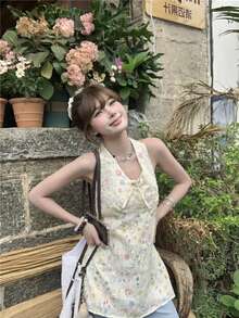 Áo kiểu dáng nghỉ dưỡng, thiết kế ngọt ngào, cổ yếm, thêu hoa. - Màu be - Xem 3