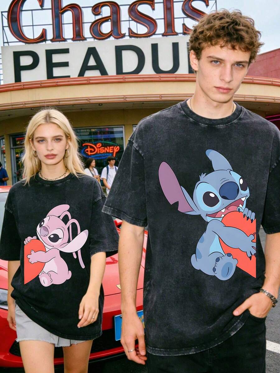 Disney Officially Licensed Graphic T Shirts 100 Percent Cotton Disney Shirt, Stitch & Angel Hugging Heart Couple T-Shirt, Unisex, Washed 230g, Retro Vintage, Crew Neck, Casual Short Sleeve - 黑色 - 查看 1