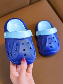 Kids Summer Sandals, New Boys & Girls Student Lightweight Non-Slip Beach & Indoor Slippers - Blue - View 4