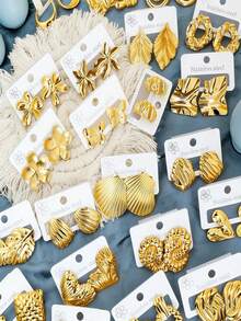 Stainless Steel Multi-Element Gold Earring Set, Retro Relief Metal Earrings, Perfect For Daily Wear, Parties, And Holiday Gifts - Multicolor - View 3