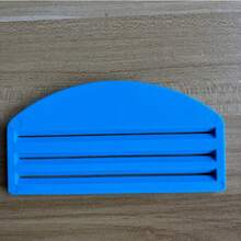 重型塑料宠物食品分配器，挤压式，材质耐用，易开盖，无需组装，设计紧凑，无需电池 - 擠壓餵食 - 查看 6