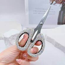 1 pieza Tijeras pequeñas decoradas con lujo de rhinestones, tijeras portátiles de acero inoxidable para oficina, uso doméstico, cortar papel, flequillo, hilos, costura, manualidades, artículos esenciales de viaje, regalos de boda, cumpleaños, fiestas, adorno decorativo - Multicolor - Ver 5