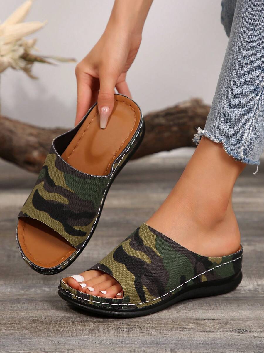 Fashionable Thick Soled Camouflage Sandals, Suitable For Daily Outings And Vacations - Army Green - View 1