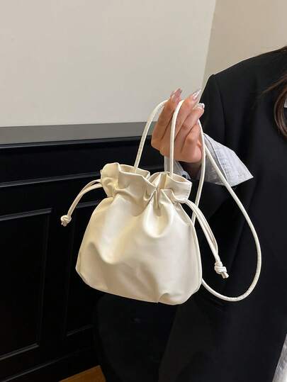 轻便商务休闲时尚简约金属抽绳水桶包，适合女生、女大学生、新手和上班族，完美适用于办公室、工作、商务、通勤、户外、旅行、徒步等场合。