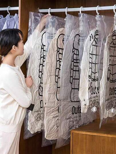 1 túi hút chân không dùng trong gia đình, túi nén chân không cỡ lớn dùng để đựng quần áo, túi treo hút chân không dùng cho áo khoác lông vũ.