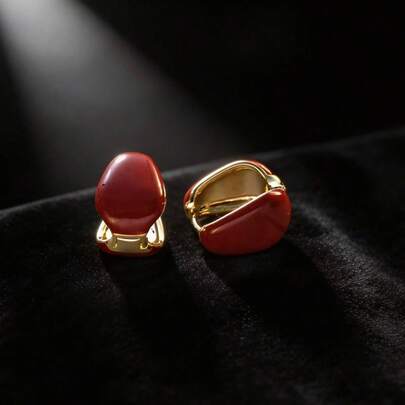 1 Pair Red Oval Clip-On Earrings, Petite Vintage Copper Plated Dangle Earrings For Women