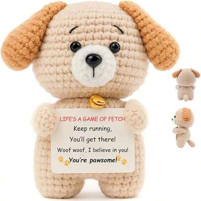 1个手工钩织小狗鼓励礼物，附赠“人生如戏”卡片，这款励志狗狗毛绒玩具适合青少年和年轻人，是家长、老师和教练送给学生的鼓励礼物，也适合摆放在教室课桌、办公室隔断、感谢篮或礼品袋中。它是赠送给年轻教师的绝佳礼物和感谢礼物，绝对不会显得普通。