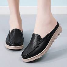 Women's Slip-On Loafers, Lightweight Comfortable Soft Sole Non-Slip Casual Moccasins - Black - View 1