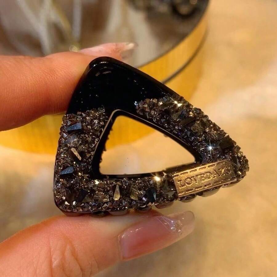1pc Retro Letter Claw Clip, Large Size Women's High-End Hair Clip, Wholesale Exquisite Hair Claw Hair Accessories For Women - Black - View 1