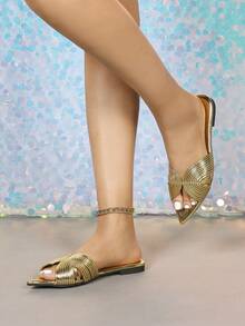 French New Pointed Toe Gold Woven Versatile Soft Vacation Style Open Toe Slide Sandals For Women - Gold - View 2