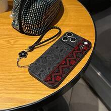 一套山茶花挂绳 + 复古图腾 TPU 黑色手机壳，兼容 11/12/13/14/15/16/17 Pro Max - 黑色 - 查看 4