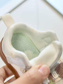 1双儿童时尚软底休闲运动鞋，儿童学生百搭真皮平底鞋，婴儿软底乐福鞋 - 杏色 - 查看 8