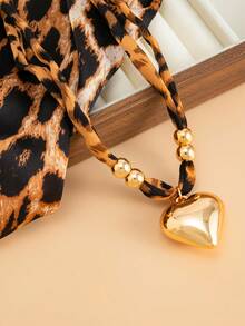 1件波西米亚风镂空螺旋心形吊坠豹纹项链，优雅百搭，适合婚礼、派对、休闲、约会、女士节日生日等场合，是理想的珠宝礼物。 - 金色 - 查看 7