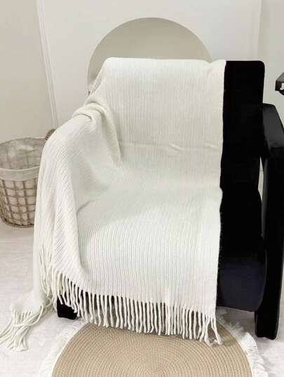 بطانية برتقالية مريحة مصنوعة من الأكريليك مع حافة مكرمشة - مصنوعة من مادة بوليستر ناعمة، متعددة الاستخدامات لجميع المواسم، مناسبة للتخييم والأريكة والاستلقاء تحت أشعة الشمس والنوم، ضرورية للتخييم | بطانية مكرمشة | أكريليك مصنوع، بطانية للتخييم