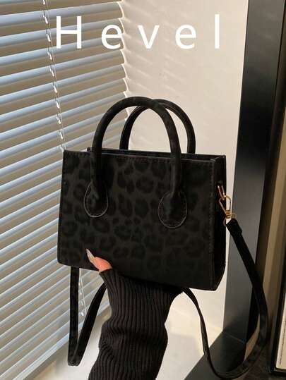 New Autumn And Winter Suede Personalized Elegant Handbag, Classic And Versatile Leopard Print Mini Women's Diagonal Shoulder Bag, Suitable For Shopping, Wallets, Shopping, Young Women, College Students, Newcomers, And White-Collar Workers. They Are Very Suitable For Offices, Universities, Work, Business, Commuting, Outdoor Activities, Travel, And Outings