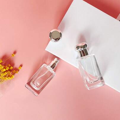 1个25毫升豪华香水瓶，螺旋盖香水分装瓶，小样瓶，便携式香水替换瓶，适合户外露营和旅行。
