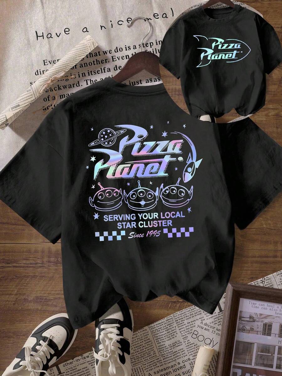 Disney Pizza Planet Laser Alien T-Shirt: Black Oversized Cotton Tee With Vintage Sci-Fi Style Graphic, Perfect For Toy Story Fans, Casual Wear And Gift - màu đen - Xem 1