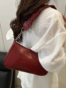 New Fashion Retro Commuting Black Simple Pleated One-Shoulder Cloud Bag - Red - View 3