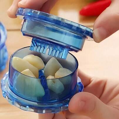 1pc Manual Garlic Press, Garlic Peeler, Handheld Garlic Crusher, Suitable For Home Kitchen, Small Kitchen Tool, Can Be Used To Press Garlic, Onion, Fruit, Salad, Vegetables, Barbecue Accessories, Vegetable Chopper, Kitchen Accessories (Random Color And Style)