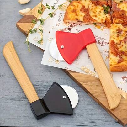 1/2 pezzi Taglierina per pizza in acciaio inossidabile con manico in legno, con copertura protettiva in plastica, coltello per pizza a forma di ascia, facile da pulire e riutilizzare, adatto per pizza, pane piatto, pane, panini - uno strumento di taglio per pizza divertente, progettato con cura per evitare lesioni, accessorio da cucina per la pizza