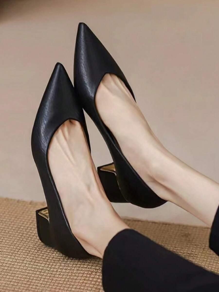 Women's 5cm Black Pointed Toe Flat Pumps, 2026 Spring/Autumn 5cm Chunky Heel Black Pointed Toe Pumps Suitable For Interview, Office, Career Outfit - Black - View 1