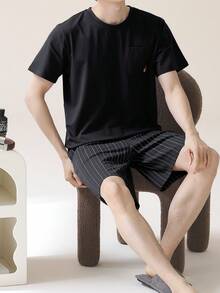 男士休闲条纹印花短袖短裤睡衣套装（2件套），柔软透气，可作睡衣穿着。 - 黑色 - 查看 5