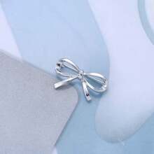 4pcs Bowknot Safety Collar Clips, Women Invisible Sweater Suit Collar Fixing Hooks, Niche Design, Gold & Silver - Silver 4 Pieces - View 4