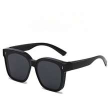 2 en 1 polarizadas para conducir y uso al aire libre, portátiles - Marco gris translúcido con lámina gris negra. - Ver 3