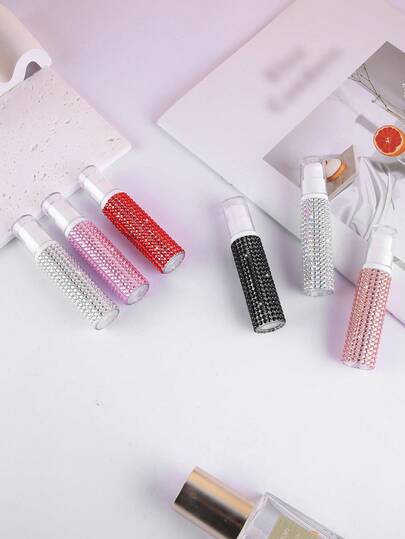 1个10毫升可填充水钻装饰粉底液瓶，小巧旅行装