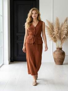 Elegant Formal Ensemble Consisting Of A V-Neck Vest With Tie Detail And A Midi Skirt With A Slit | Sophisticated Cut | Marrant - 棕色 - 查看 1