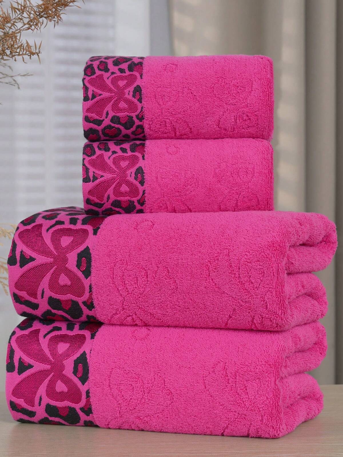 QIBHI 1/2/3pcs Optionnel, Serviette de bain/Serviette de visage/Serviette de main en coton éponge jacquard avec nœud 100% coton, Cadeau de la Saint-Valentin, Bordure en satin imprimé léopard, Serviette de bain en pur coton doux et absorbant, Serviette de salle de bain légère et douce, Serviette pour invités, Convient pour la salle de bain, l'hôtel, la salle de sport, les voyages, les cadeaux, le salon, les sports, l'extérieur, la plage, l'école, la rentrée scolaire, les accessoires de voyage, le 2