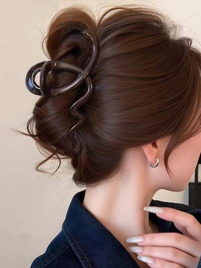 1pc High-End Wavy Hair Claw Clip, 2025 New Large Hair Claw Hairstyle Accessory For Women