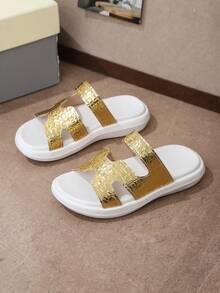 1 Pair Kids' Gold Soft Shiny Metallic Leather Casual Slip-On Beach Sandals, Classic Minimalist Open Toe Elastic Flexible Non-Slip Sole, Fashionable & Elegant Flat Slides Suitable For Daily, Beach, Holiday, Party Wear, Spring/Summer - Gold - View 4