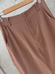 Elegant Formal Ensemble Consisting Of A V-Neck Vest With Tie Detail And A Midi Skirt With A Slit | Sophisticated Cut | Marrant - 卡其色 - 查看 7