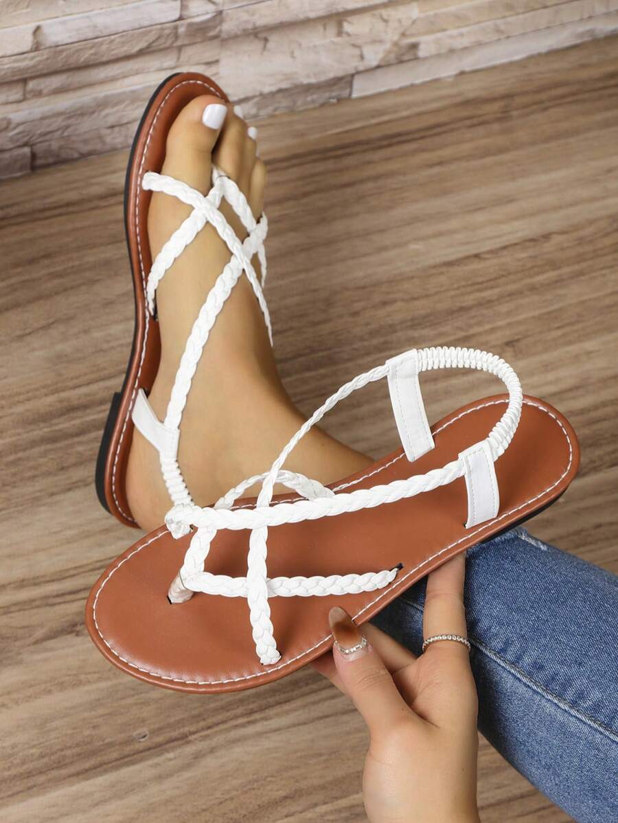 Sandal đế bằng hở mũi, quai ngang mắt cá chân, kiểu dáng retro nhẹ nhàng, phong cách nghỉ dưỡng Xuân/Hè 2026 dành cho nữ, thích hợp cho các chuyến đi chơi và hoạt động trên bãi biển. - trắng - Xem 1