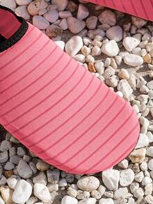 春夏儿童男女童户外休闲条纹软底轻便水鞋、沙滩袜、潜水鞋 - 玫紅色 - 查看 6