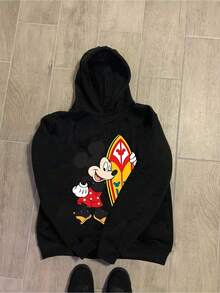 Disney Mickey Mouse Pattern Men's Sweatshirt, Regular Fit, Machine Washable, Suitable For Casual Wear In Autumn And Winter, Cartoon Character Design, Comfortable Fabric, Detailed Description, Easy To Care For, Suitable As A Gift, Birthday Gift, Or Present. - màu đen - Xem 1