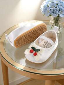 白色花朵婴儿玛丽珍平底鞋，女童蝴蝶结防滑鞋底婴儿学步鞋，公主裙婴儿床婚礼鞋 - 白色 - 查看 10