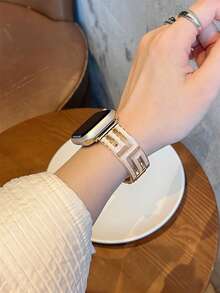 1条不锈钢表带，兼容 42mm、38mm、40mm、41mm、44mm、45mm、46mm、49mm，时尚智能手表替换表带，适用于Series Ultra2、Ultra SE2、SE 11、10、9、8、7、6、5、4、3、2、1，可作为学生返校礼物 - 金色 - 查看 4