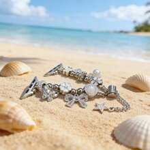 1条优雅复古蝴蝶结心形水晶手链表带，适合日常佩戴、海滩派对，兼容表带38/40/41/42/44/45/46/49mm，适用于Series 11/10/9/8/7/SE/6/5/4/3/2/1、Ultra 1/2/3（不含手表） - 銀色 - 查看 2